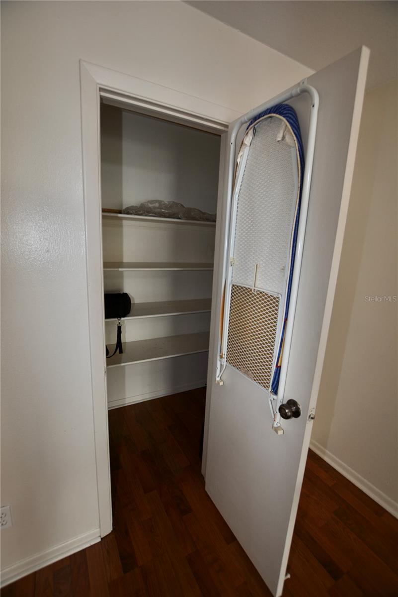 4610 W GRAY ST #208, TAMPA, FL, 33609
