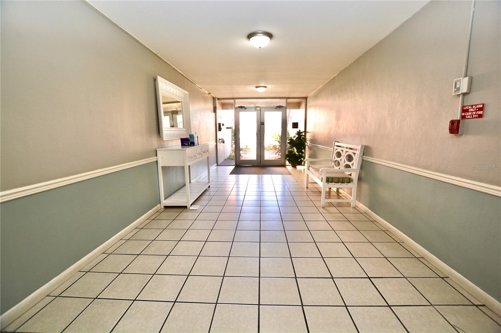 4610 W GRAY ST #208, TAMPA, FL, 33609