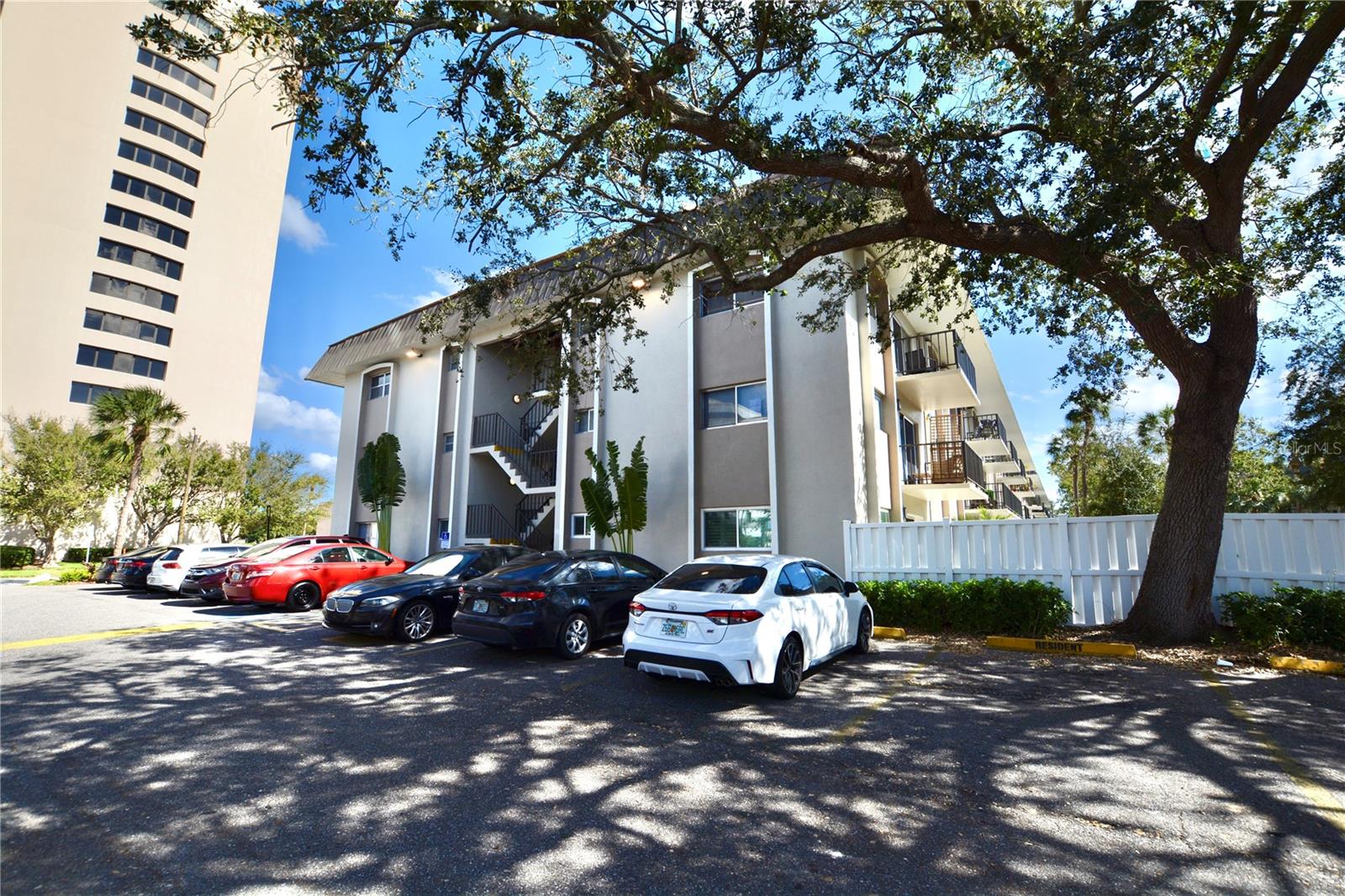 4610 W GRAY ST #208, TAMPA, FL, 33609