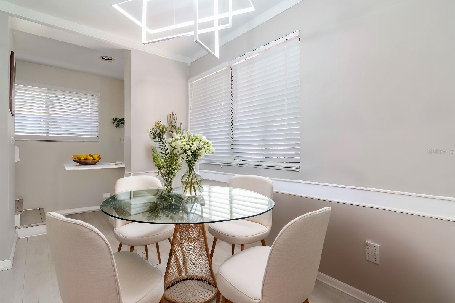 VILLAGE LAKE CONDO, ST PETERSBURG, FL, 33716