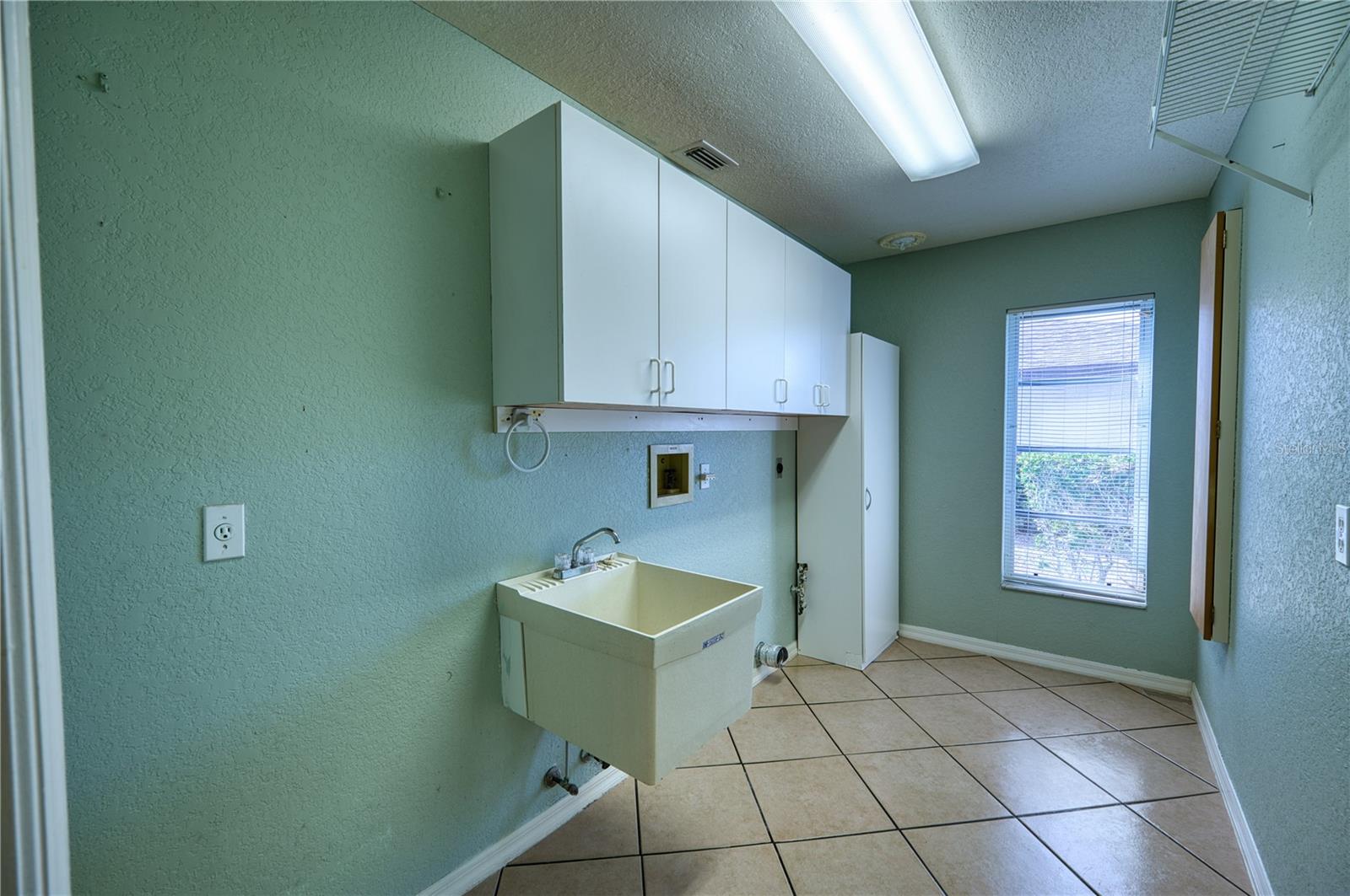 18576 ALPHONSE CIR, PORT CHARLOTTE, FL, 33948
