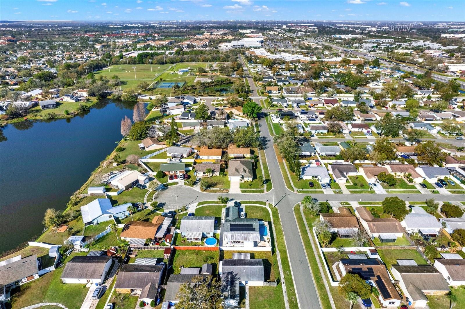 912 LOCHMONT DR, BRANDON, FL, 33511
