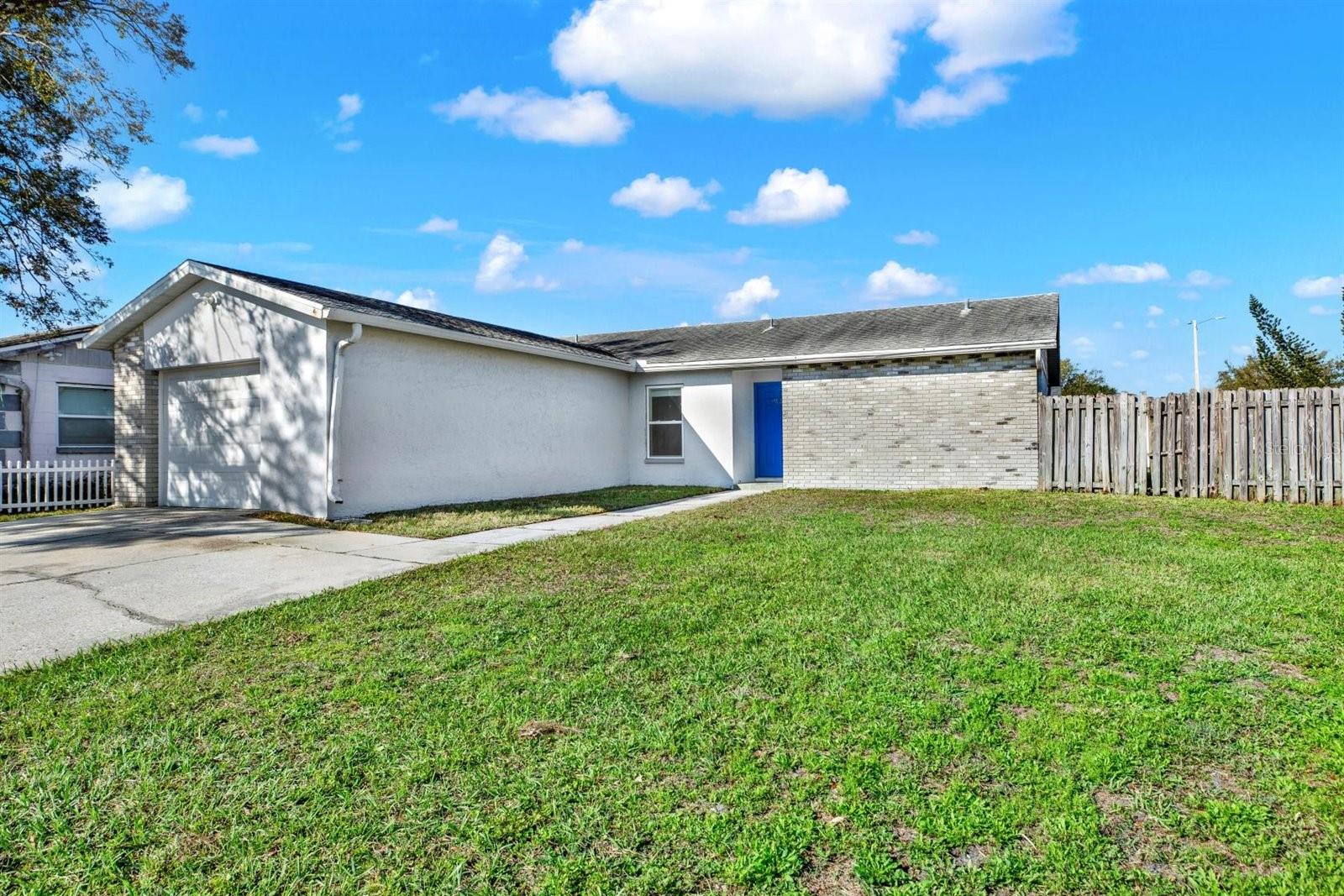 912 LOCHMONT DR, BRANDON, FL, 33511