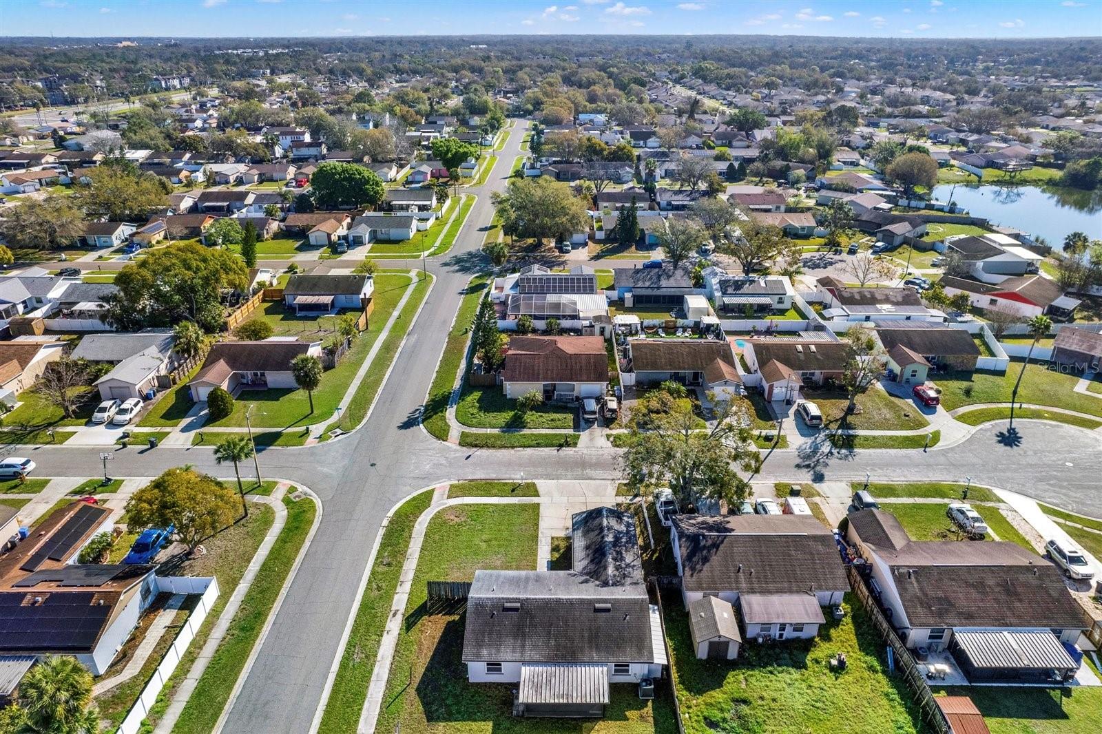 912 LOCHMONT DR, BRANDON, FL, 33511