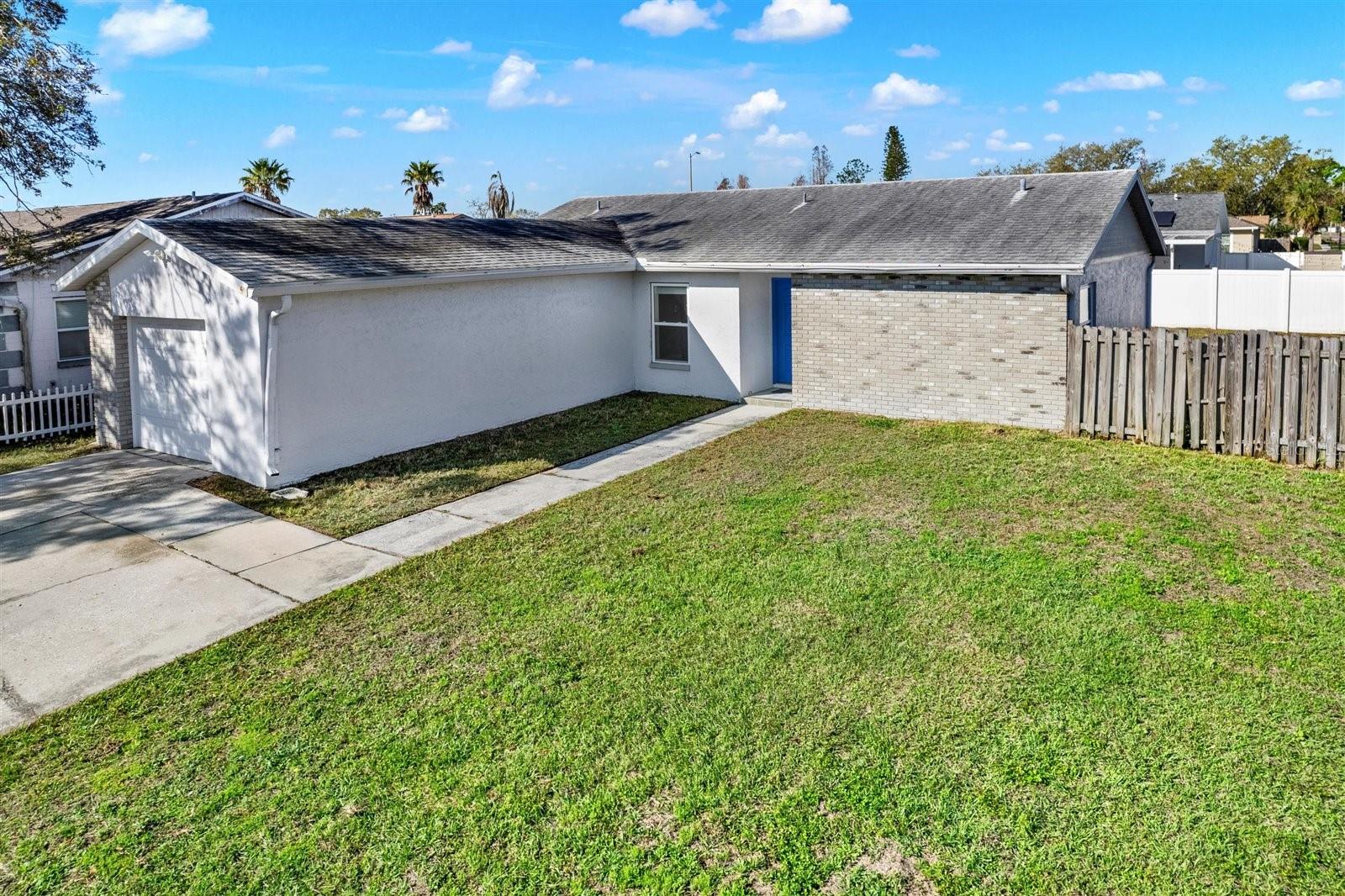 912 LOCHMONT DR, BRANDON, FL, 33511