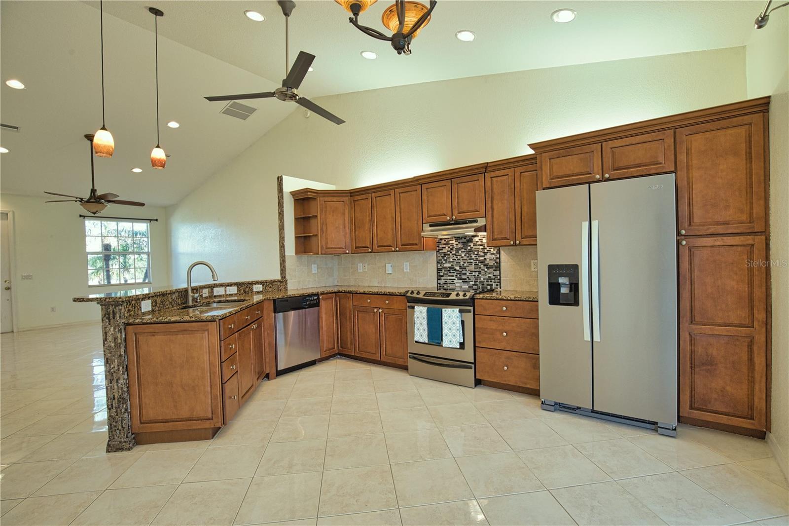 1675 BLUE LAKE CIR, PUNTA GORDA, FL, 33983