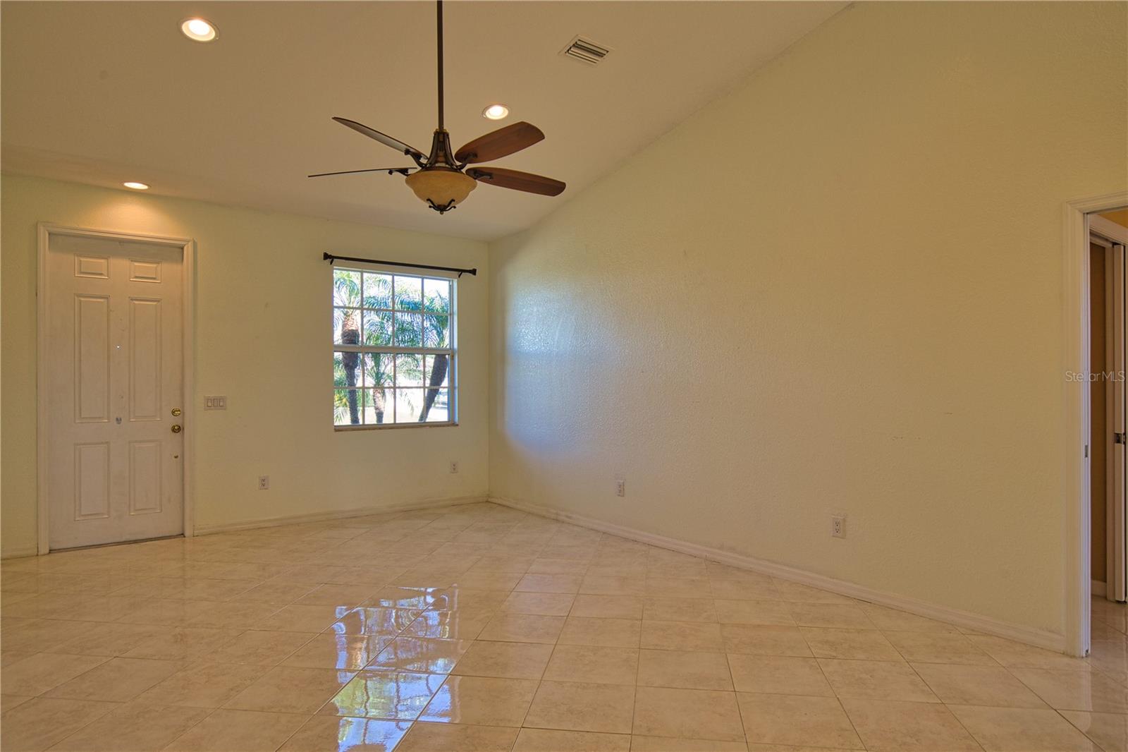 1675 BLUE LAKE CIR, PUNTA GORDA, FL, 33983