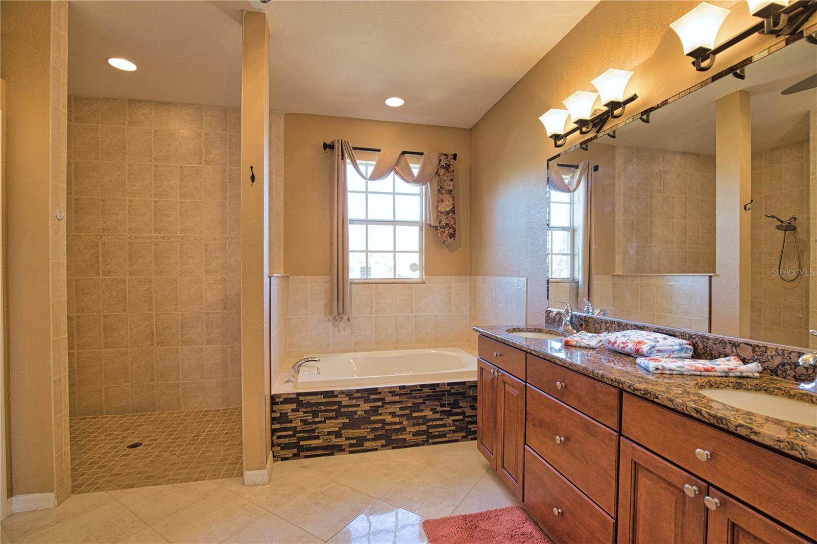 1675 BLUE LAKE CIR, PUNTA GORDA, FL, 33983