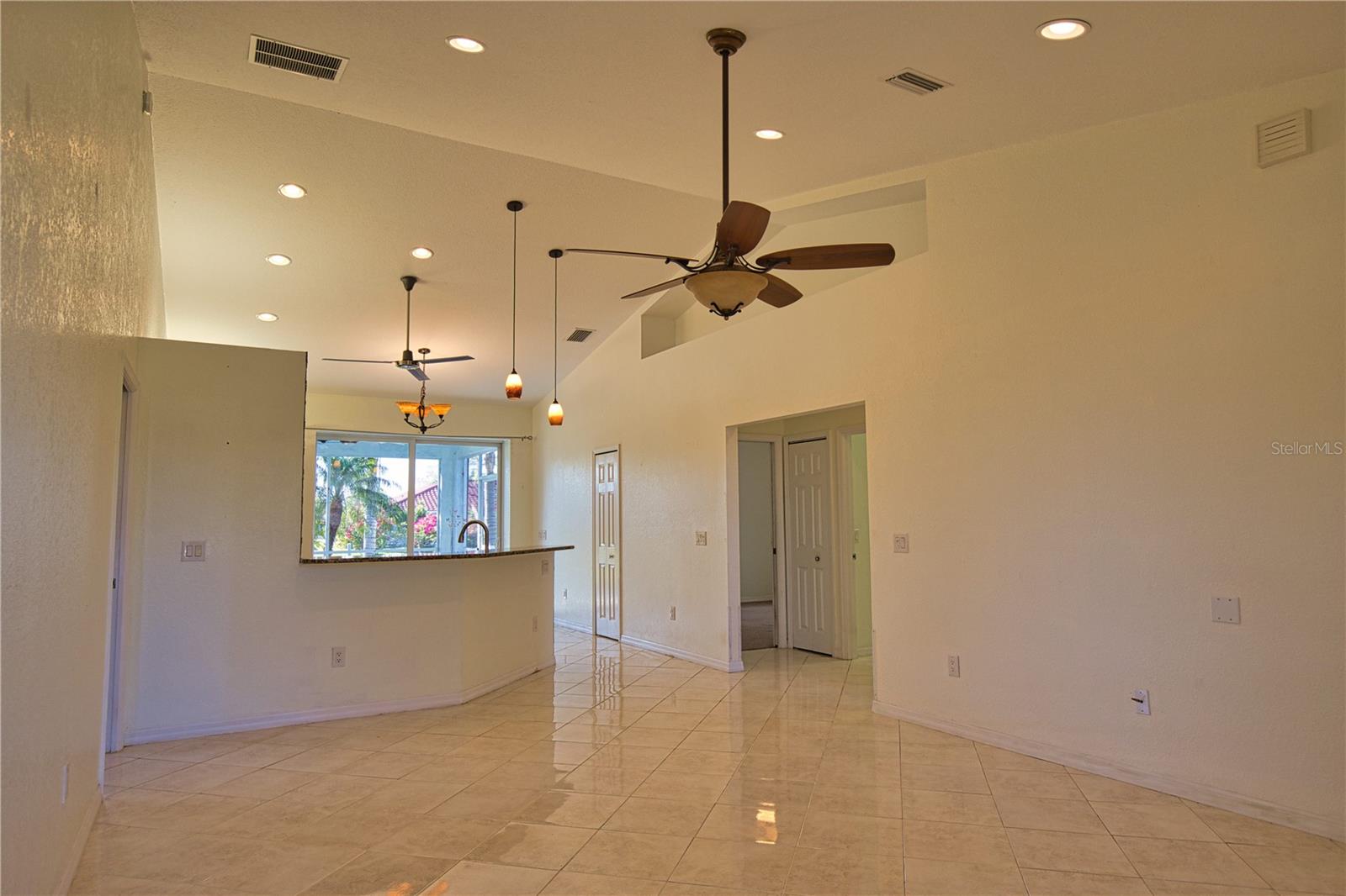 1675 BLUE LAKE CIR, PUNTA GORDA, FL, 33983