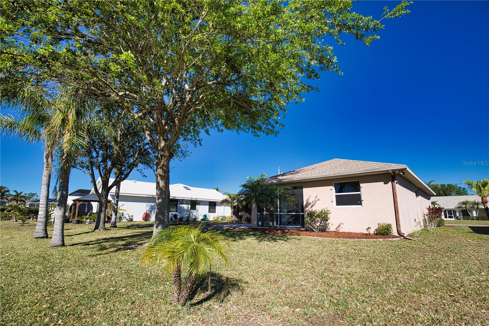 1675 BLUE LAKE CIR, PUNTA GORDA, FL, 33983
