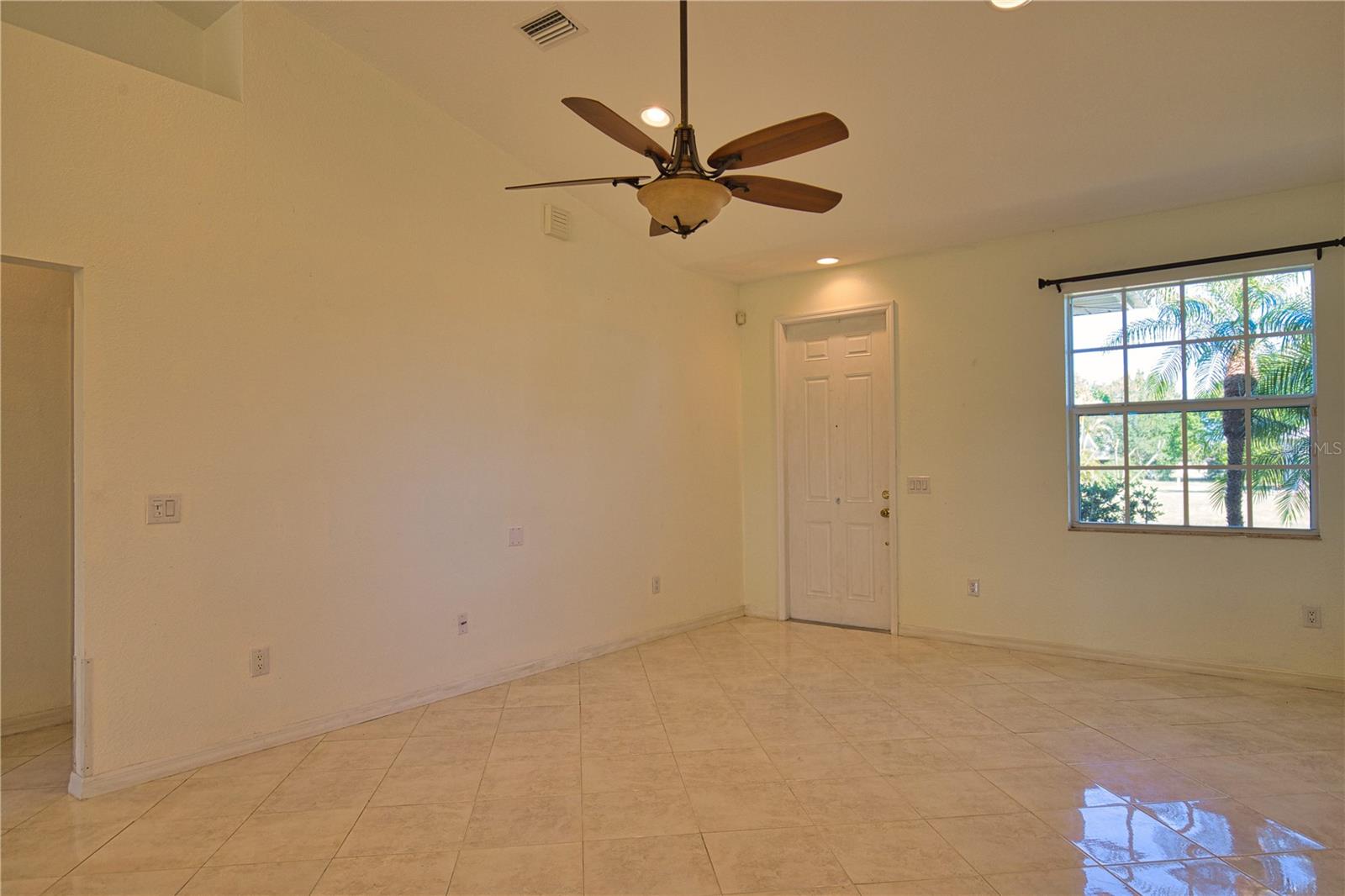 1675 BLUE LAKE CIR, PUNTA GORDA, FL, 33983