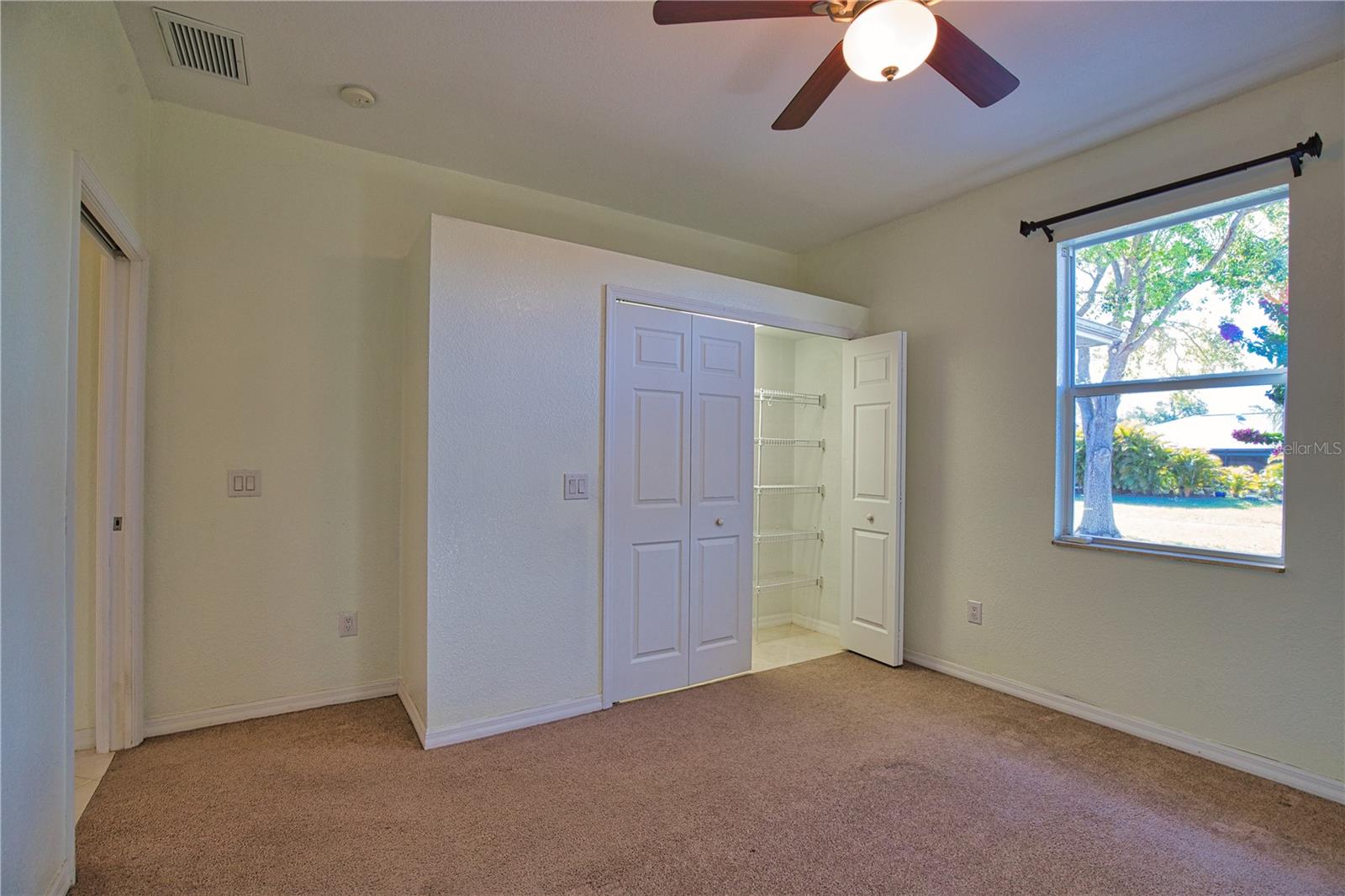 1675 BLUE LAKE CIR, PUNTA GORDA, FL, 33983