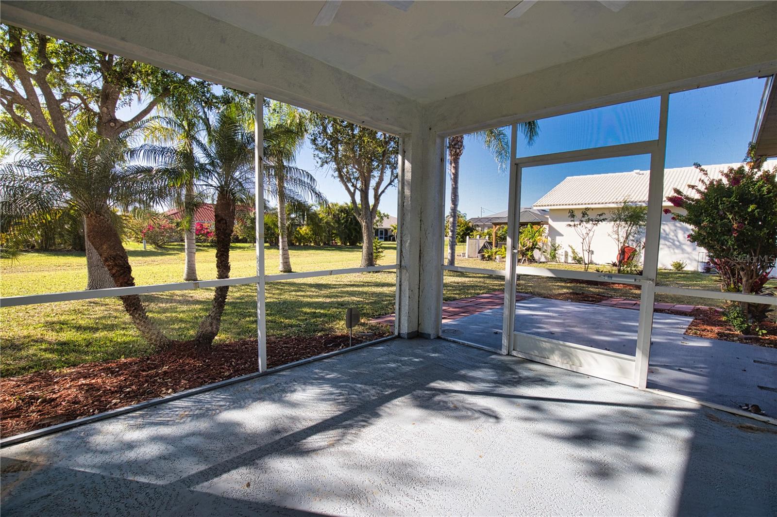 1675 BLUE LAKE CIR, PUNTA GORDA, FL, 33983