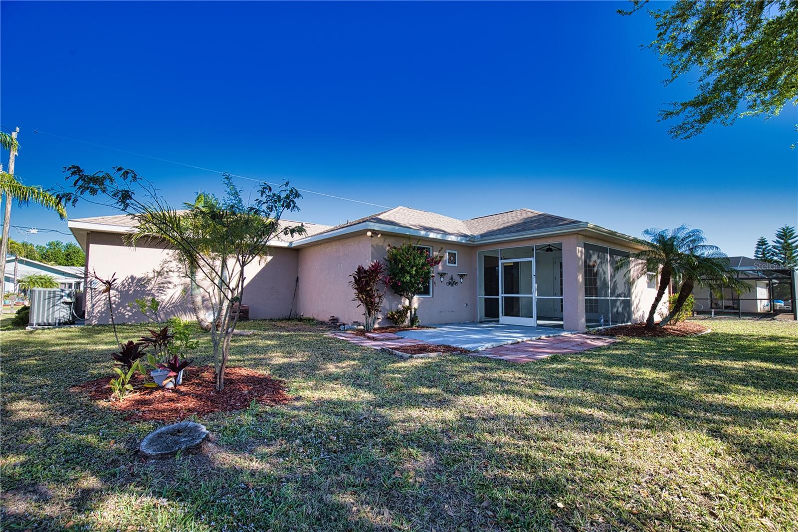 1675 BLUE LAKE CIR, PUNTA GORDA, FL, 33983