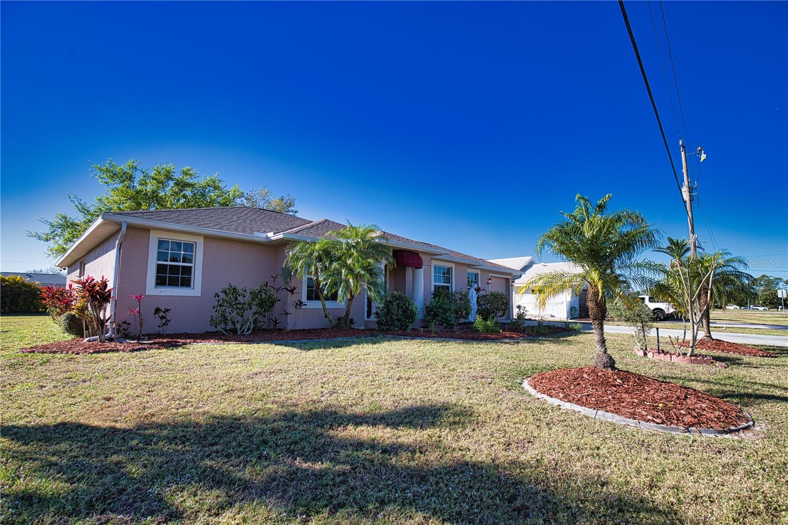 1675 BLUE LAKE CIR, PUNTA GORDA, FL, 33983