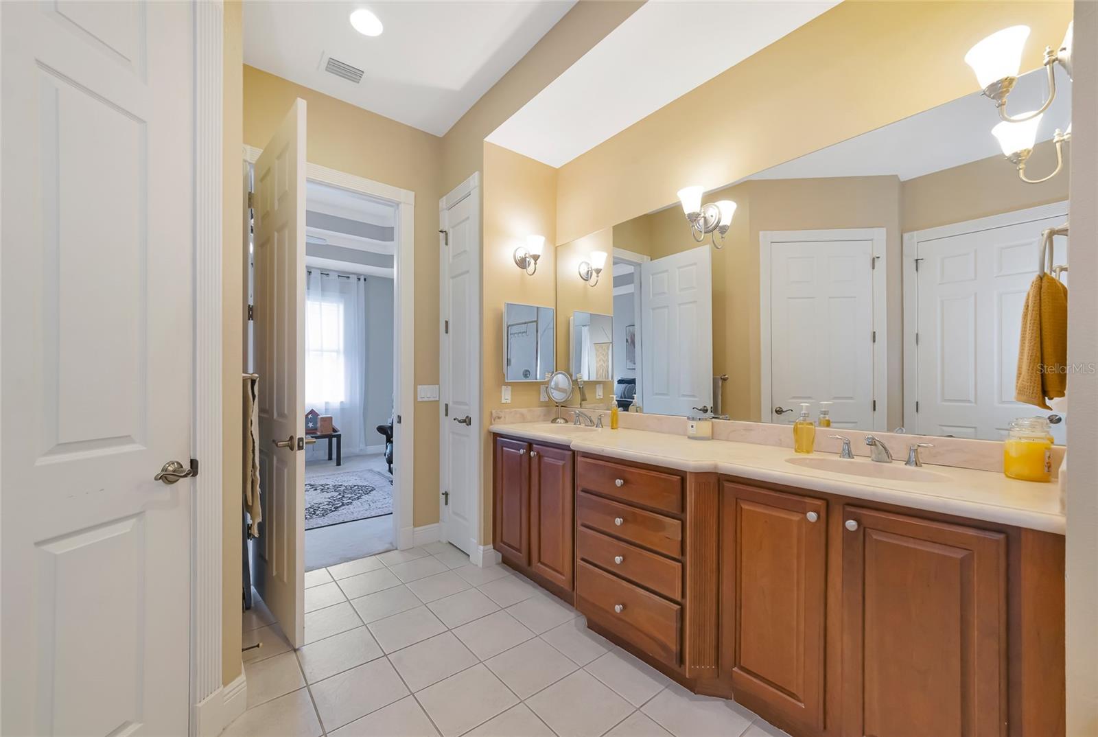 5246 MANORWOOD DR #4, SARASOTA, FL, 34235