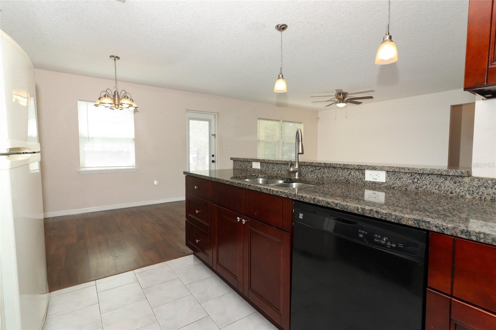 1090 PARNELL CT, DELTONA, FL, 32738
