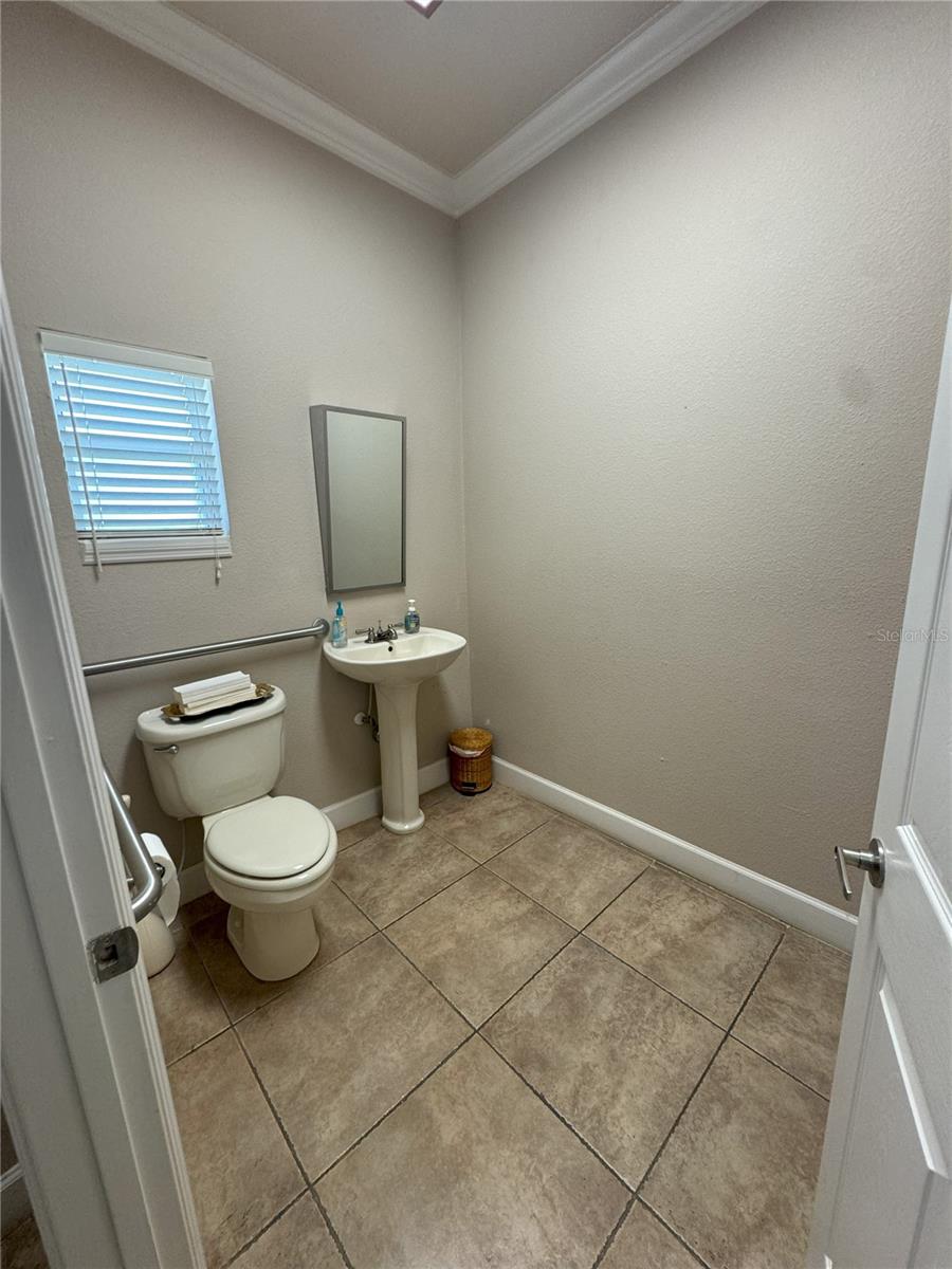 4545 EDGEWATER DR, ORLANDO, FL, 32804