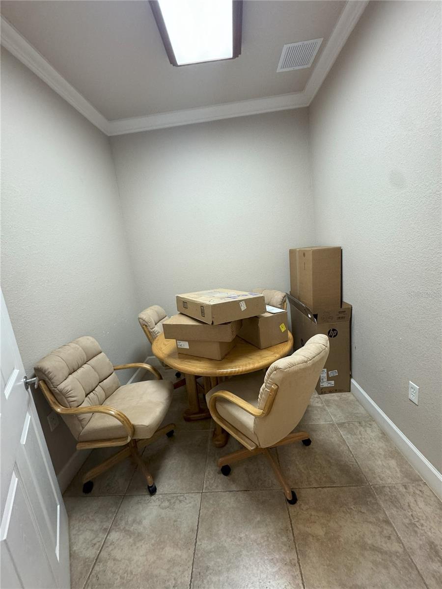 4545 EDGEWATER DR, ORLANDO, FL, 32804