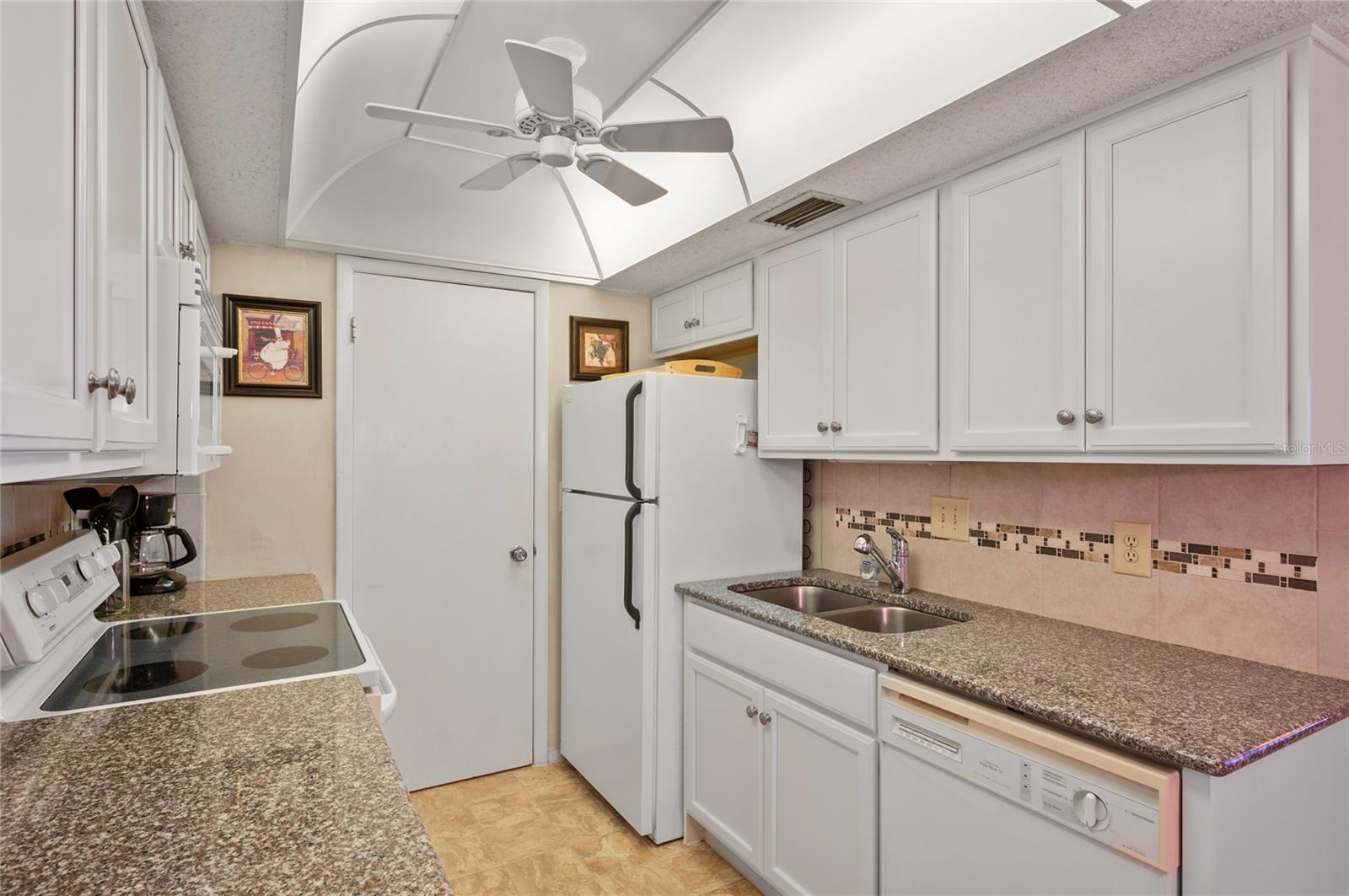 6116 43RD ST W #204D, BRADENTON, FL, 34210