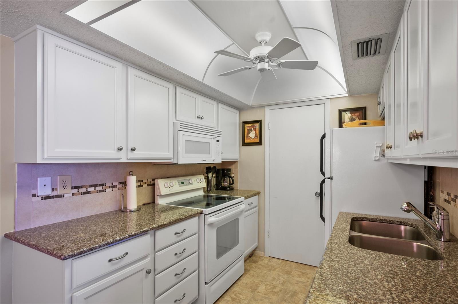6116 43RD ST W #204D, BRADENTON, FL, 34210
