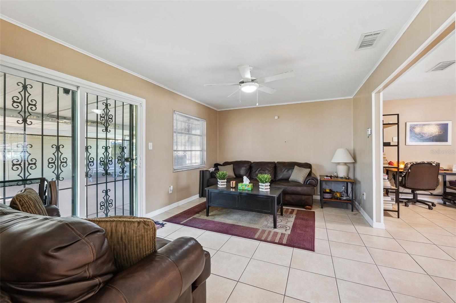 2713 W OSBORNE AVE, TAMPA, FL, 33614