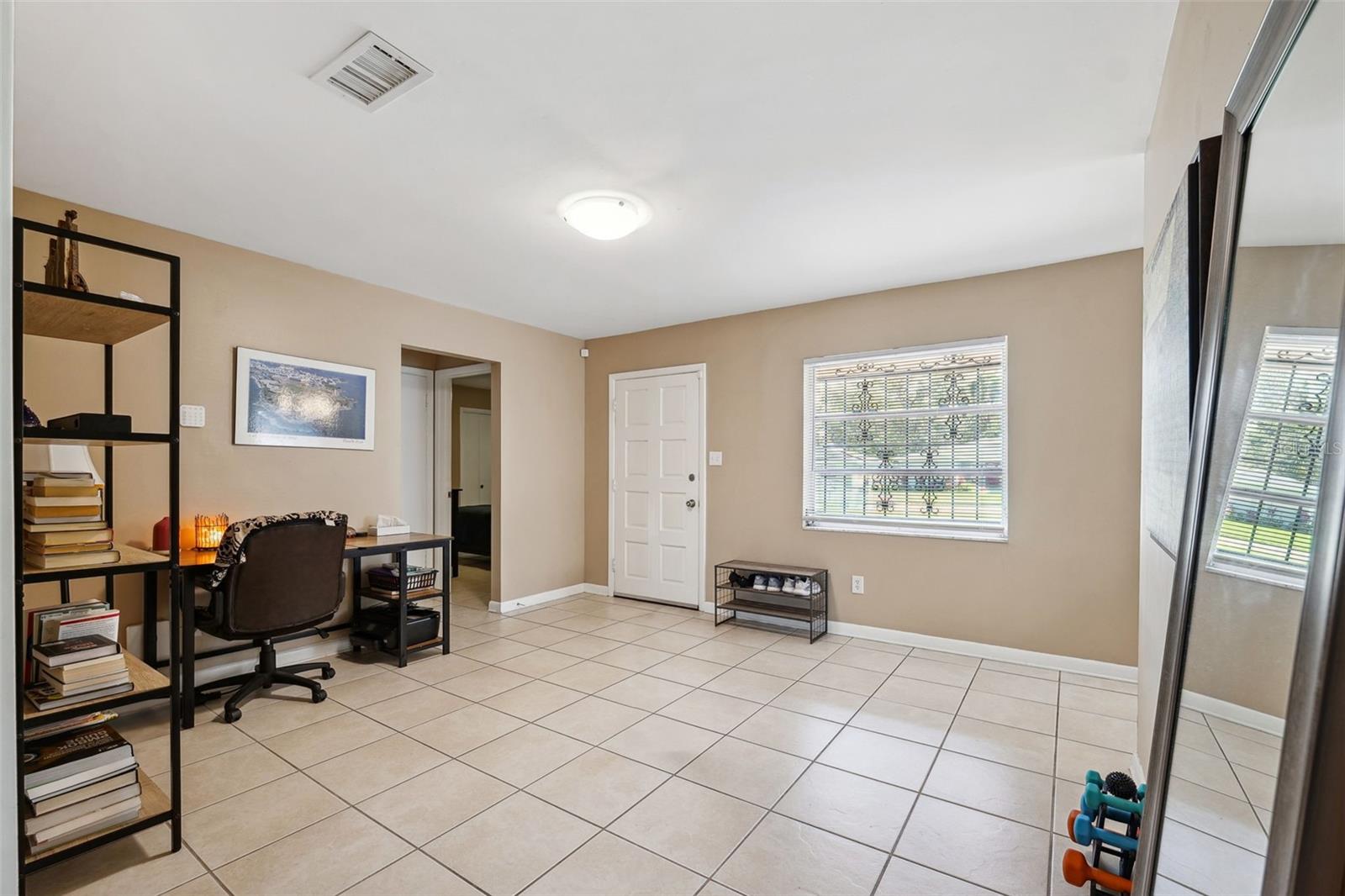 2713 W OSBORNE AVE, TAMPA, FL, 33614