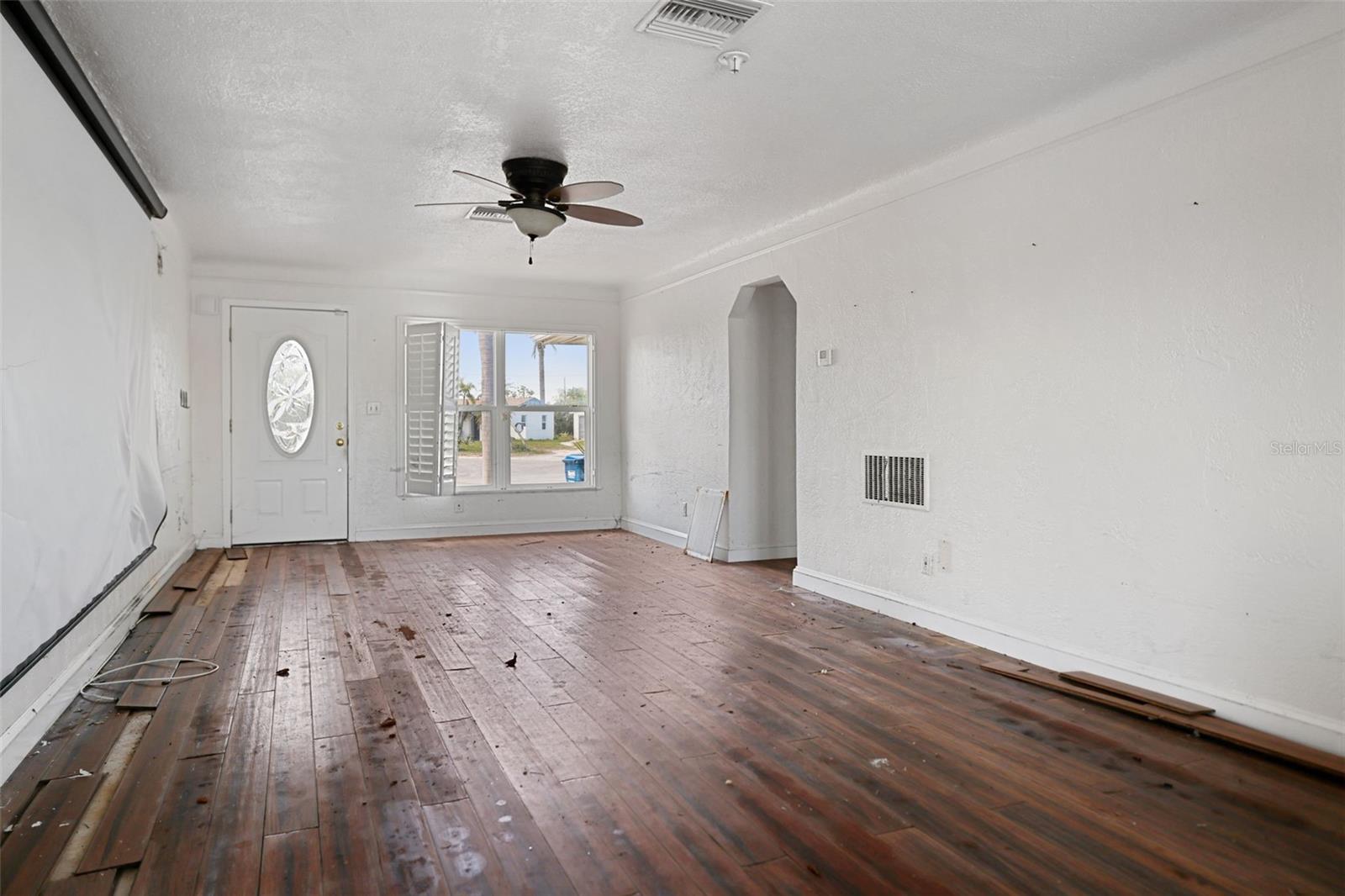 14105 E PARSLEY DR, MADEIRA BEACH, FL, 33708