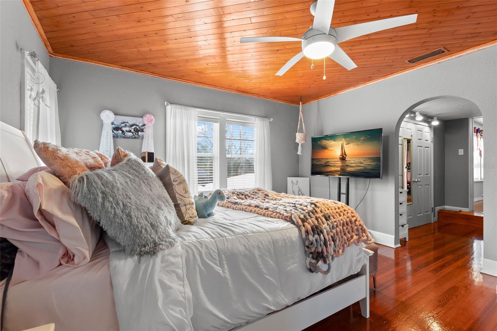 6935 DATE PALM AVE S, ST PETERSBURG, FL, 33707