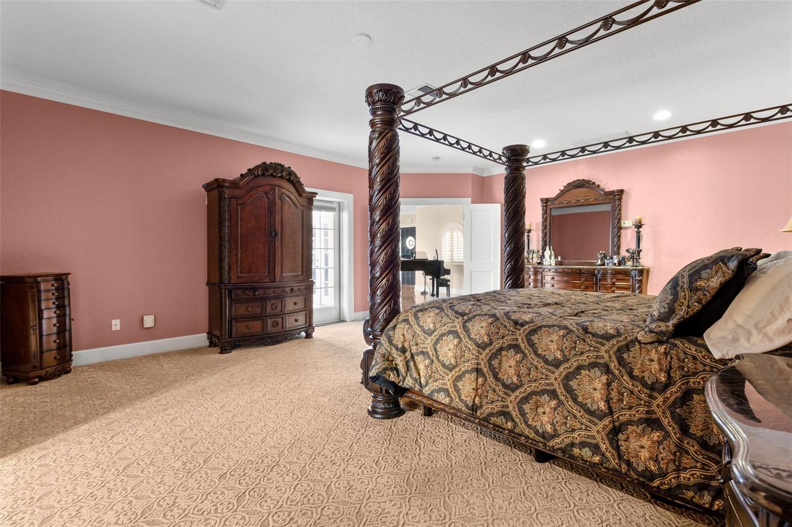 6935 DATE PALM AVE S, ST PETERSBURG, FL, 33707