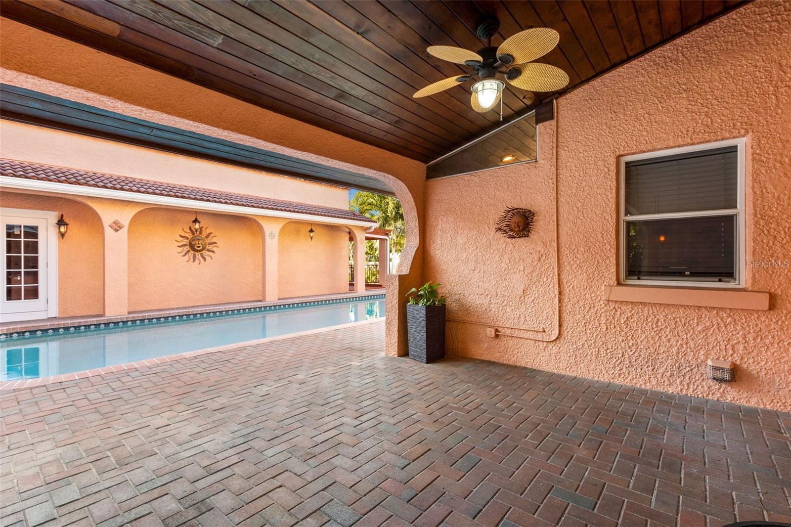 6935 DATE PALM AVE S, ST PETERSBURG, FL, 33707