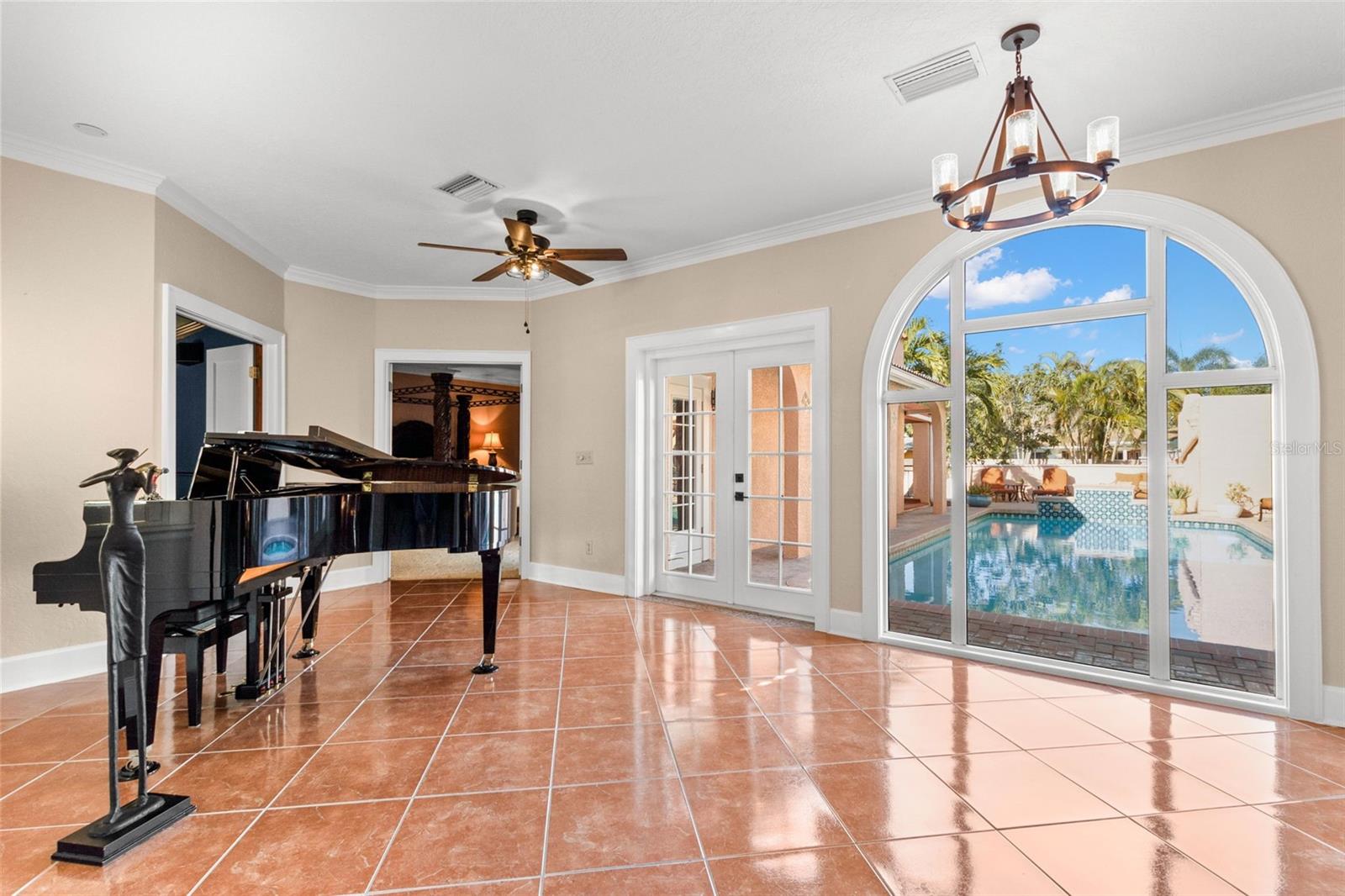 6935 DATE PALM AVE S, ST PETERSBURG, FL, 33707