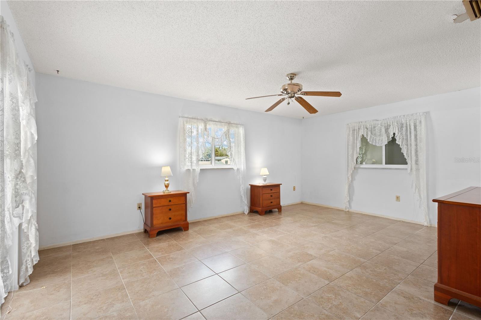 975 CLEARVIEW DR, PORT CHARLOTTE, FL, 33953