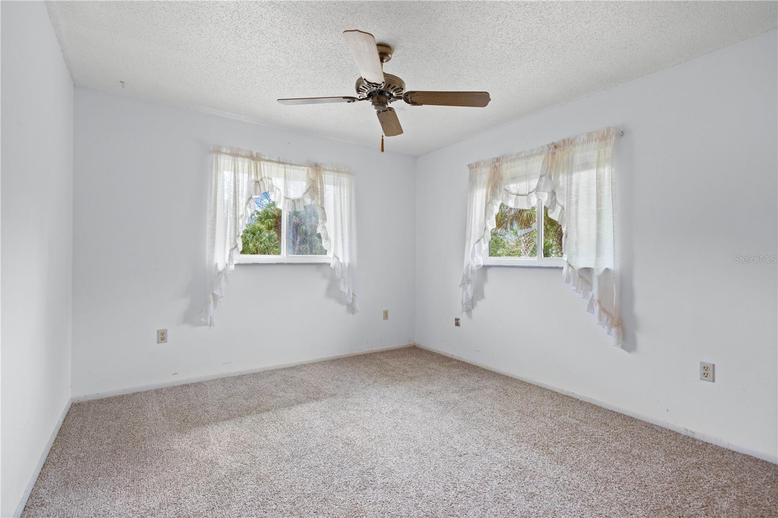 975 CLEARVIEW DR, PORT CHARLOTTE, FL, 33953