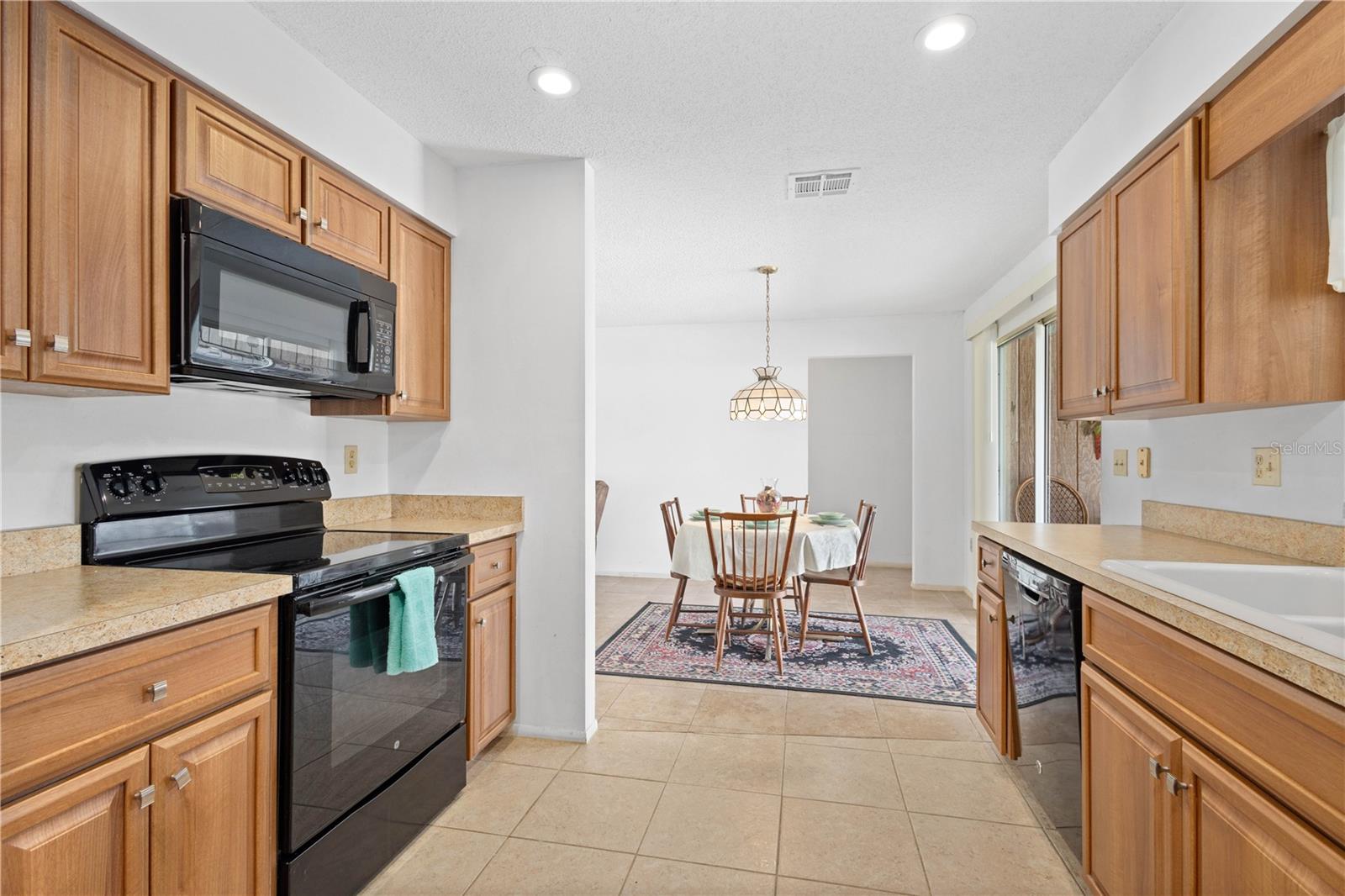 975 CLEARVIEW DR, PORT CHARLOTTE, FL, 33953