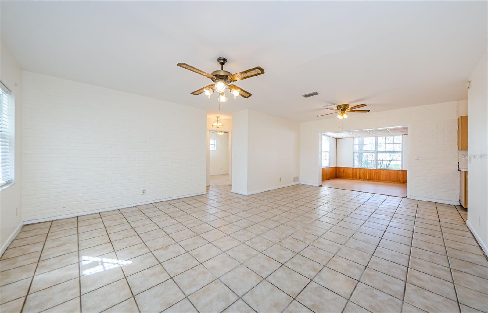 1004 HALLWOOD LOOP, BRANDON, FL, 33511