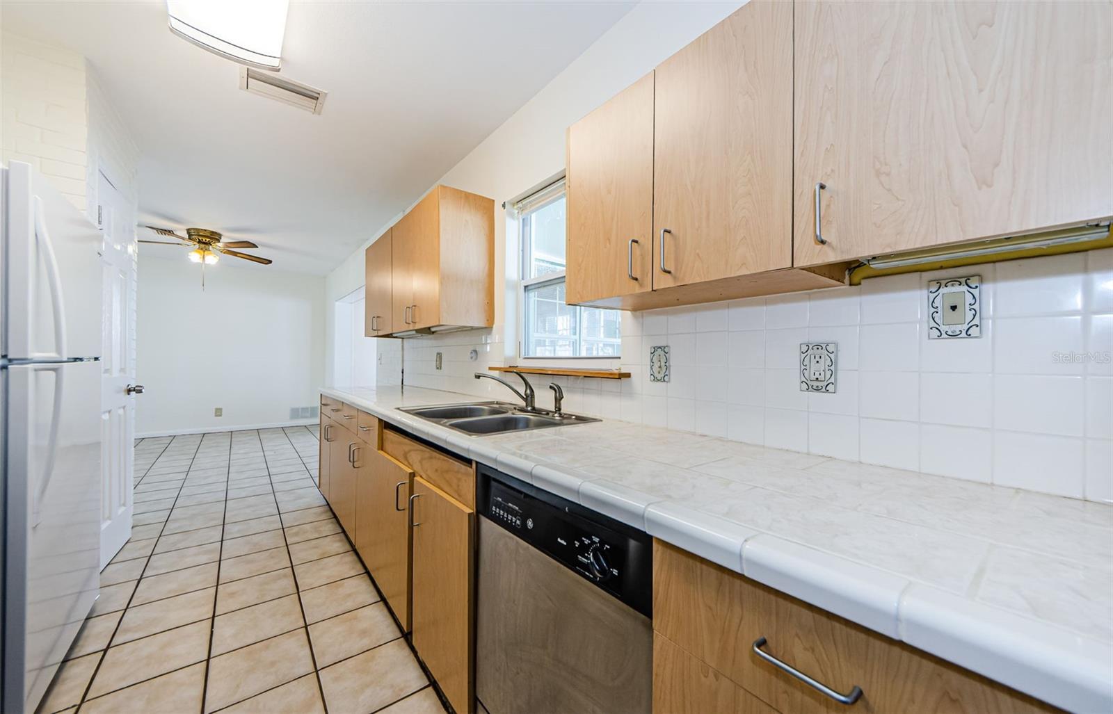 1004 HALLWOOD LOOP, BRANDON, FL, 33511