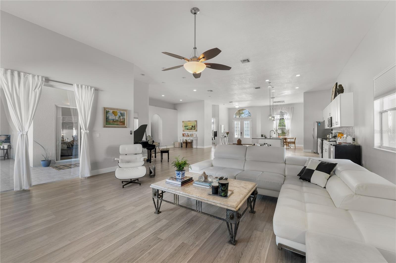 1946 THOROUGHBRED DR, GOTHA, FL, 34734