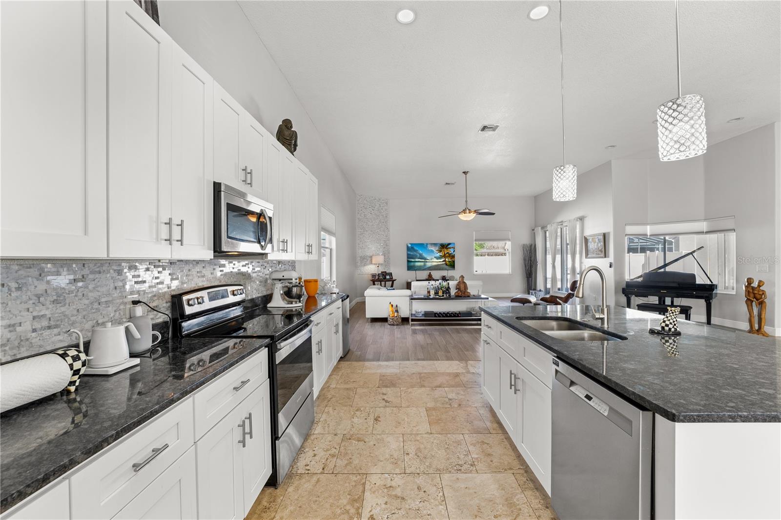 1946 THOROUGHBRED DR, GOTHA, FL, 34734