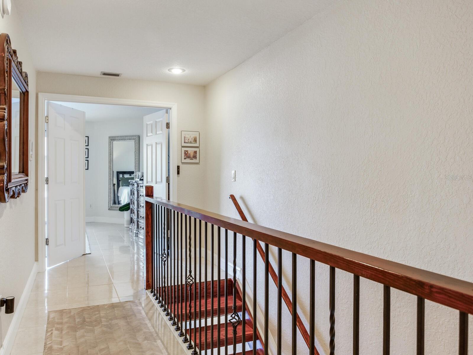 521 PINELLAS BAYWAY S #204, ST PETERSBURG, FL, 33715