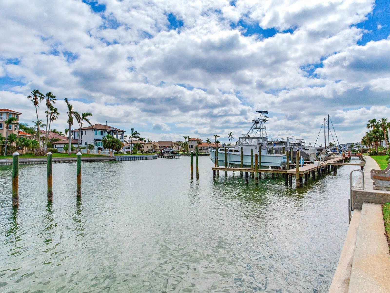 521 PINELLAS BAYWAY S #204, ST PETERSBURG, FL, 33715