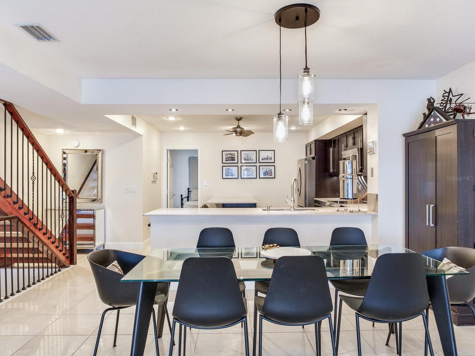 521 PINELLAS BAYWAY S #204, ST PETERSBURG, FL, 33715