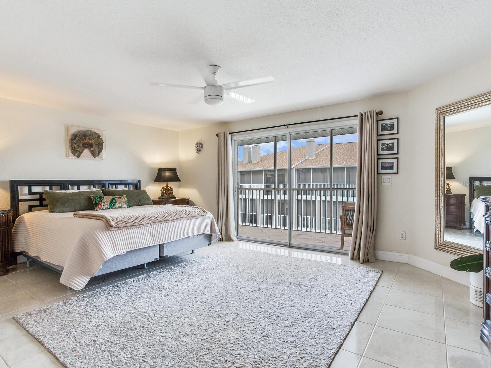 521 PINELLAS BAYWAY S #204, ST PETERSBURG, FL, 33715