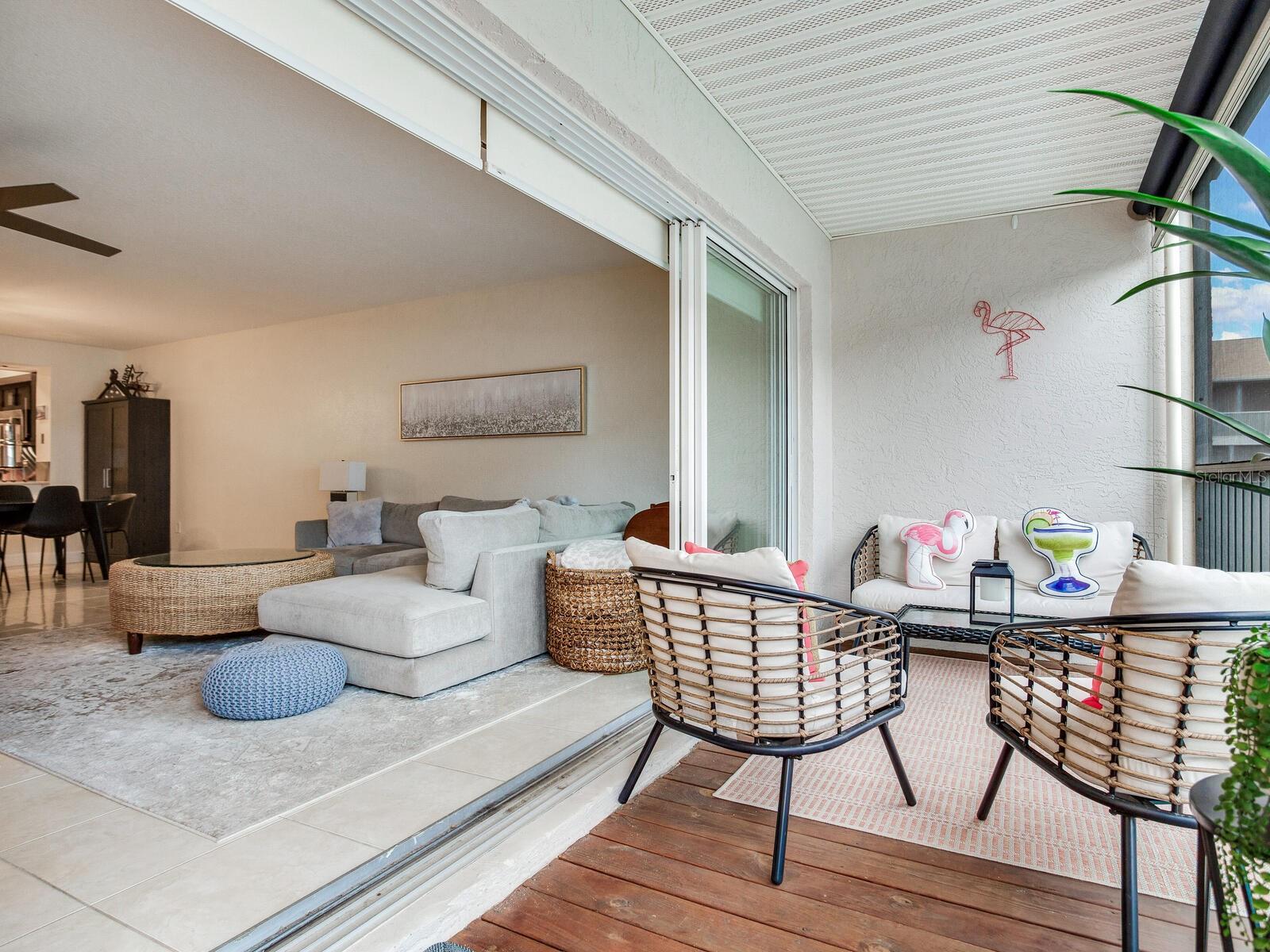 521 PINELLAS BAYWAY S #204, ST PETERSBURG, FL, 33715