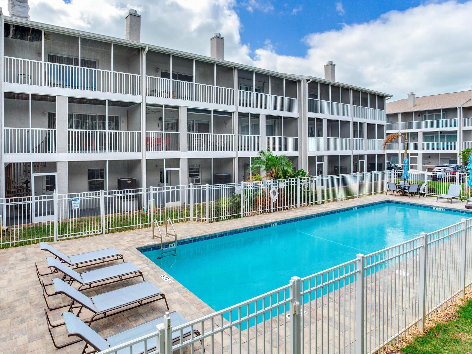 521 PINELLAS BAYWAY S #204, ST PETERSBURG, FL, 33715