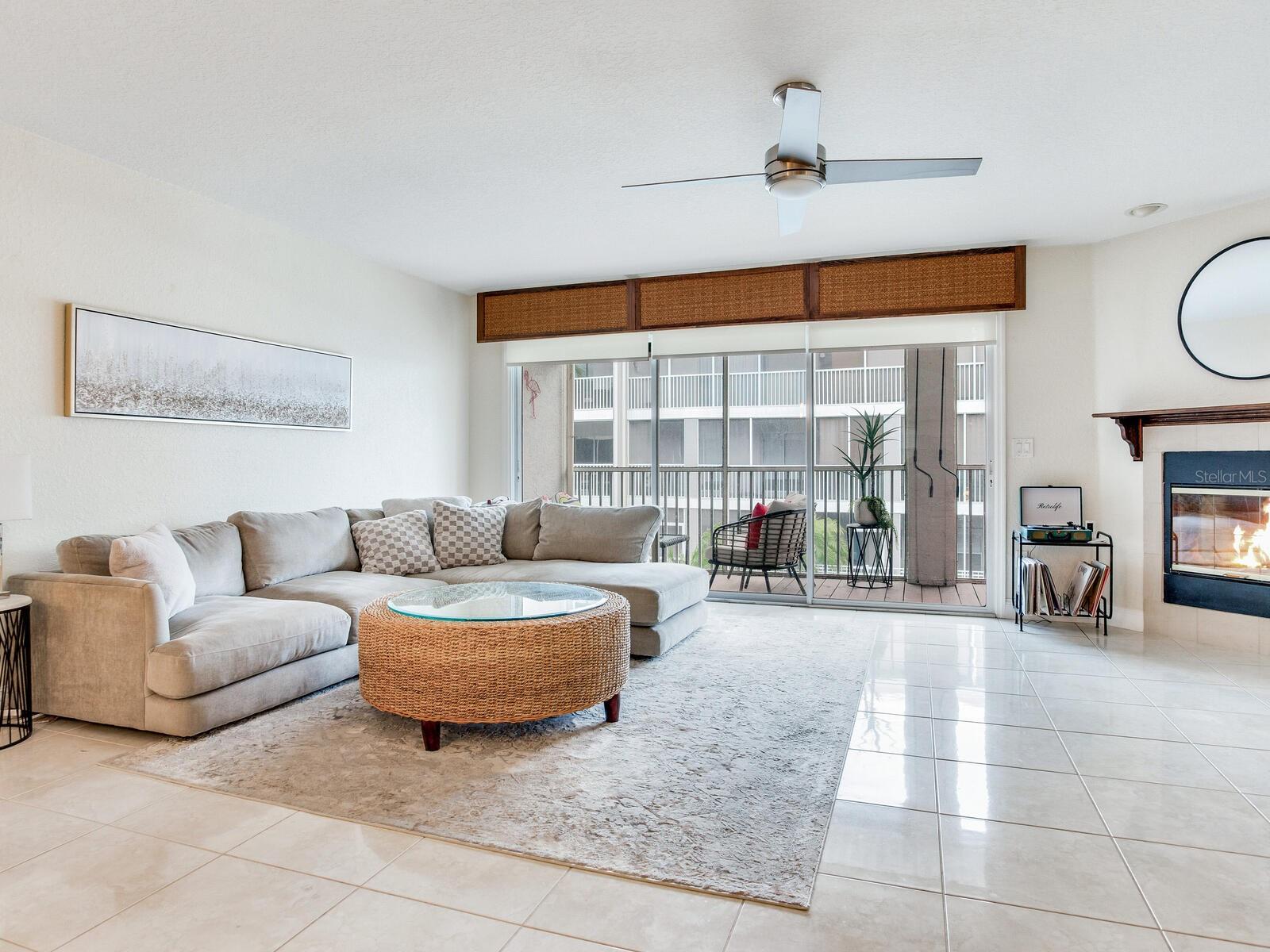 521 PINELLAS BAYWAY S #204, ST PETERSBURG, FL, 33715