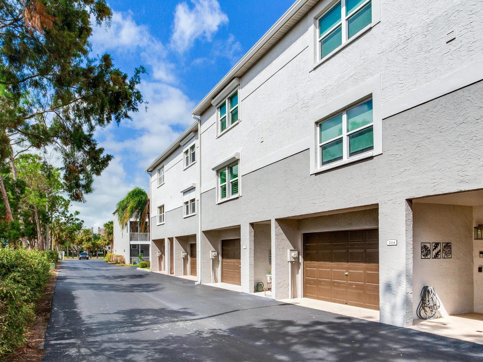 521 PINELLAS BAYWAY S #204, ST PETERSBURG, FL, 33715