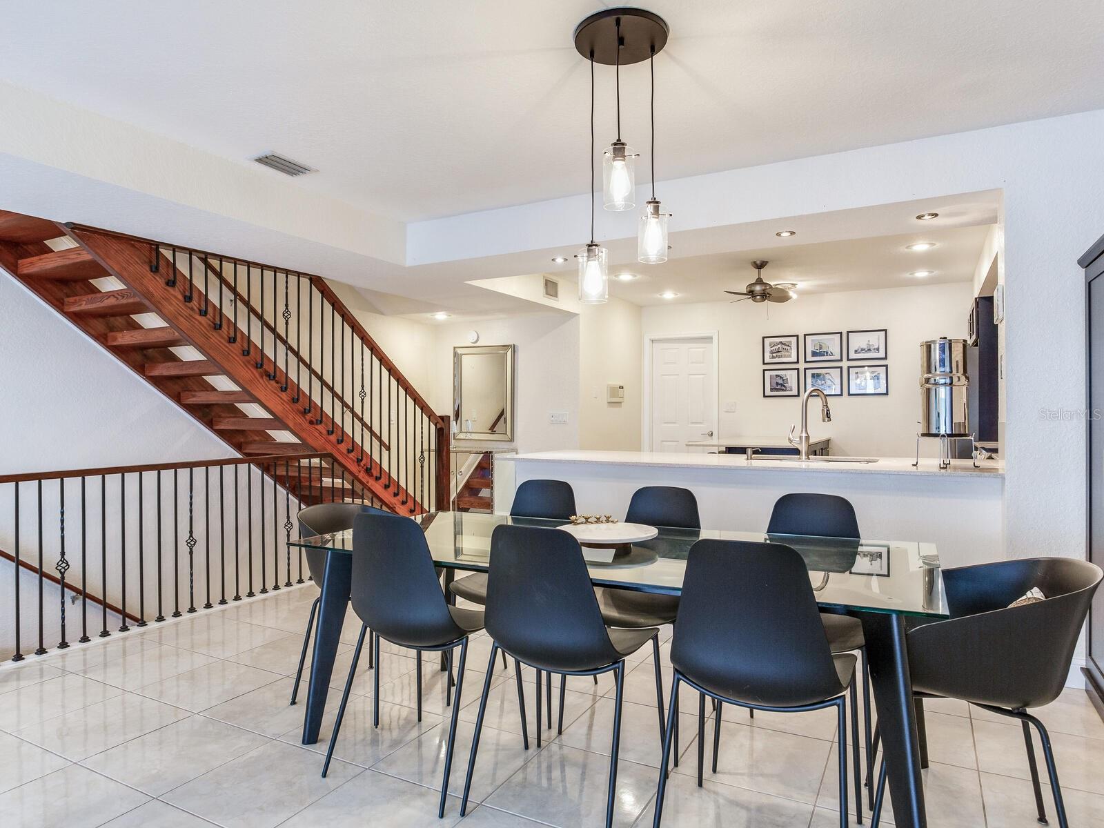 521 PINELLAS BAYWAY S #204, ST PETERSBURG, FL, 33715