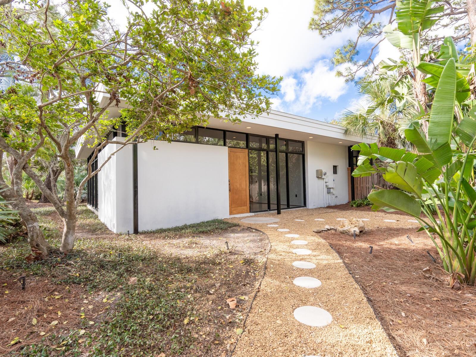 8472 BAY BREEZE LN, SARASOTA, FL, 34243