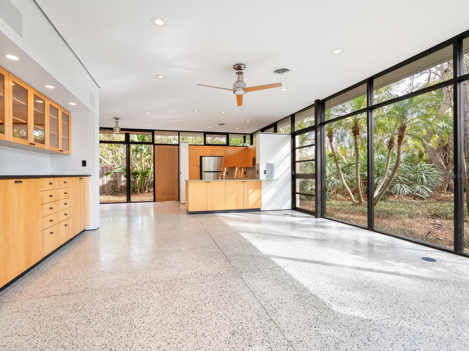 8472 BAY BREEZE LN, SARASOTA, FL, 34243